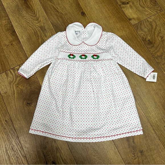 magnolia baby Other - NWT Magnolia Baby polka dot Christmas dress with smocked wreaths - Size 18M